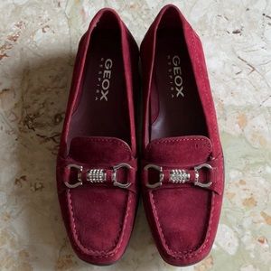 NWOT Geox suede loafers, red, size 38.5, new no box, silver buckle